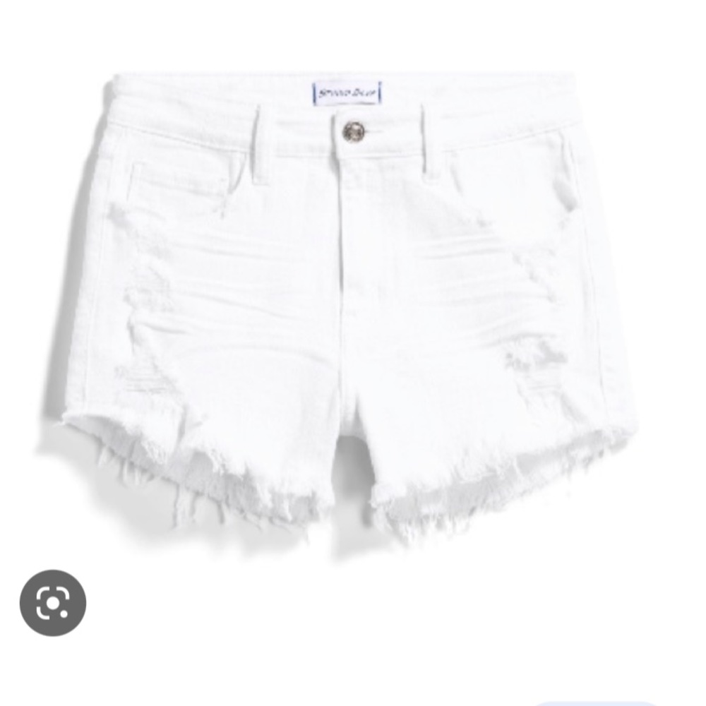 Chic White Frayed Hem Jean Shorts